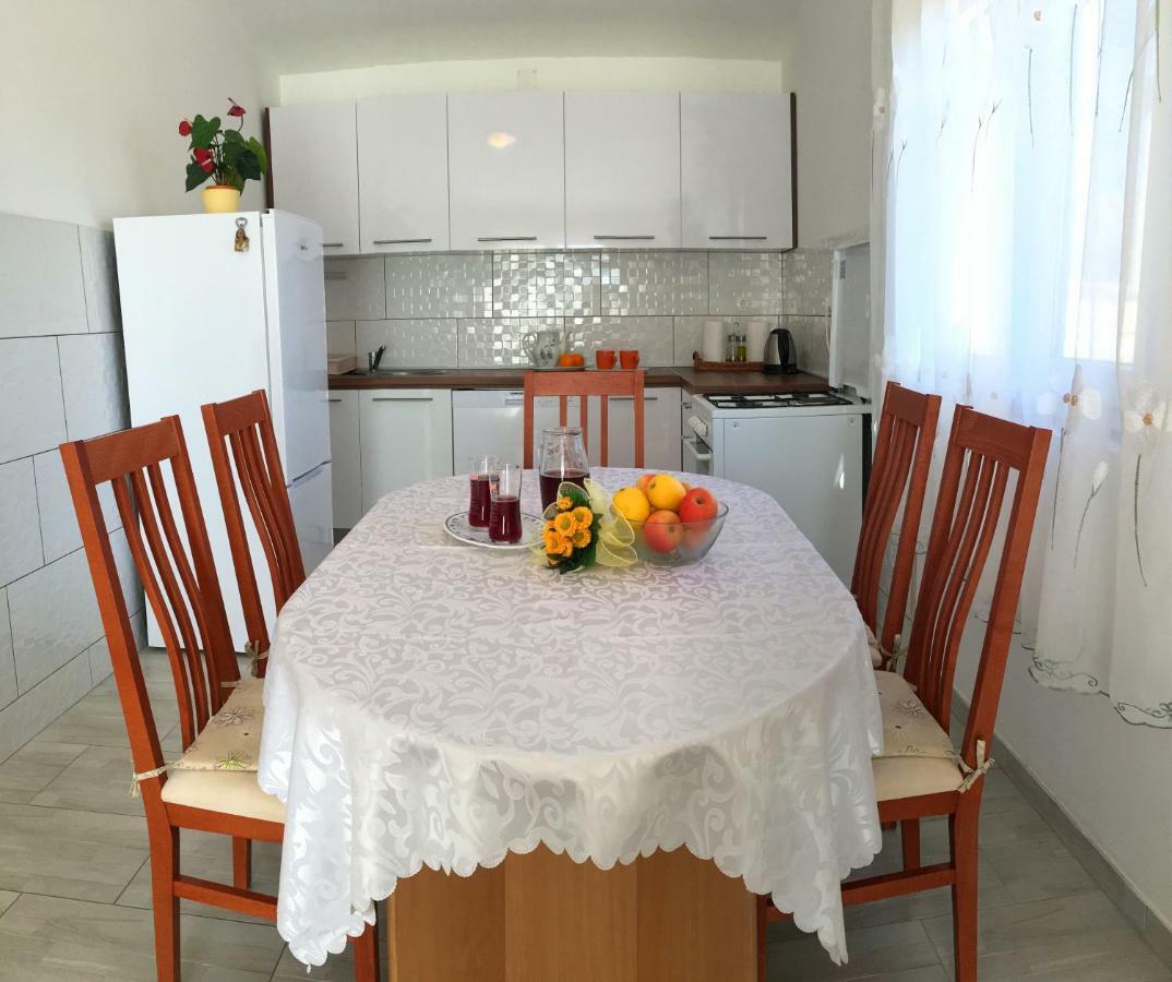Apartment Marica Поседар'є Екстер'єр фото